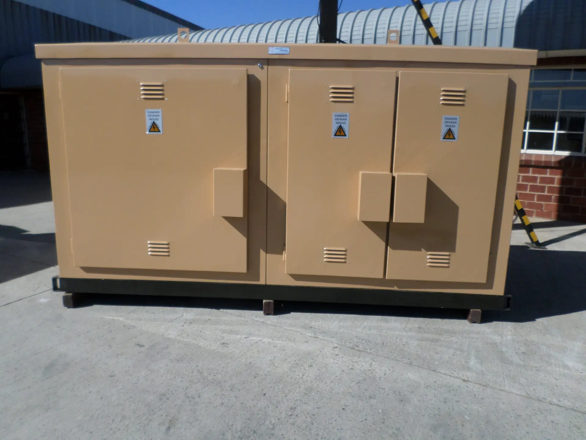 Miniature substation platforms